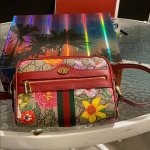 Authentic Gucci crossbody brand